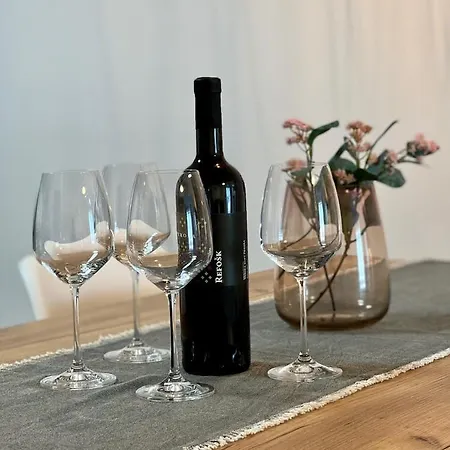 Zen * Zgornje Škofije