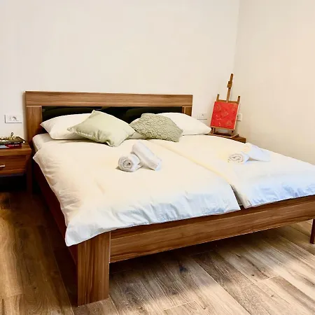 Zen Apartment